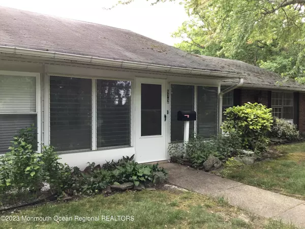 575 Sheffield Court, Lakewood, NJ 08701