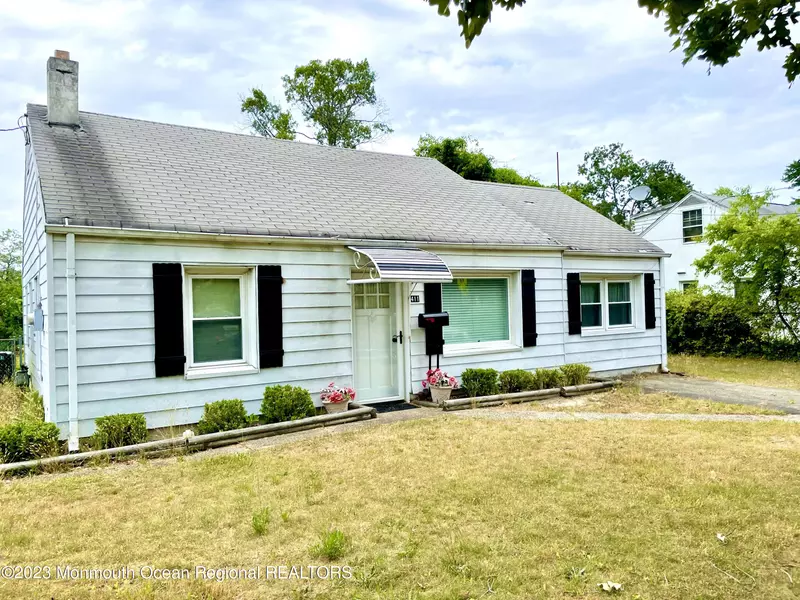 411 Union Avenue, Lakehurst, NJ 08733