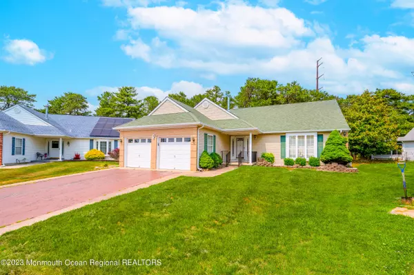 Toms River, NJ 08757,4 Ripley Court