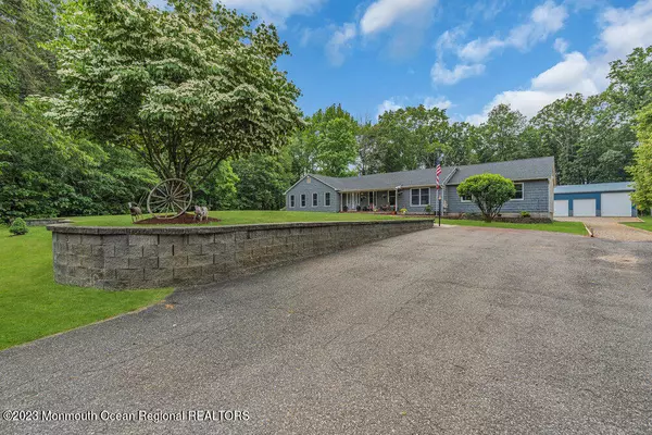 Cream Ridge, NJ 08514,2 Hyacinth Court