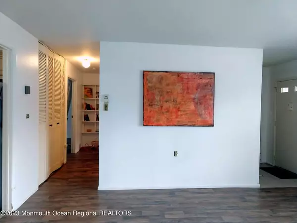 Lakewood, NJ 08701,70 Dorchester Drive