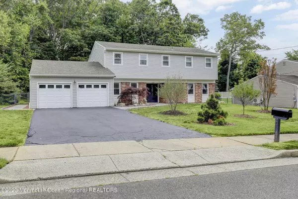 Morganville, NJ 07751,20 Regina Road