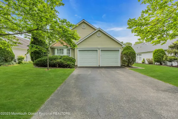 Lakewood, NJ 08701,24 Skylark Lane