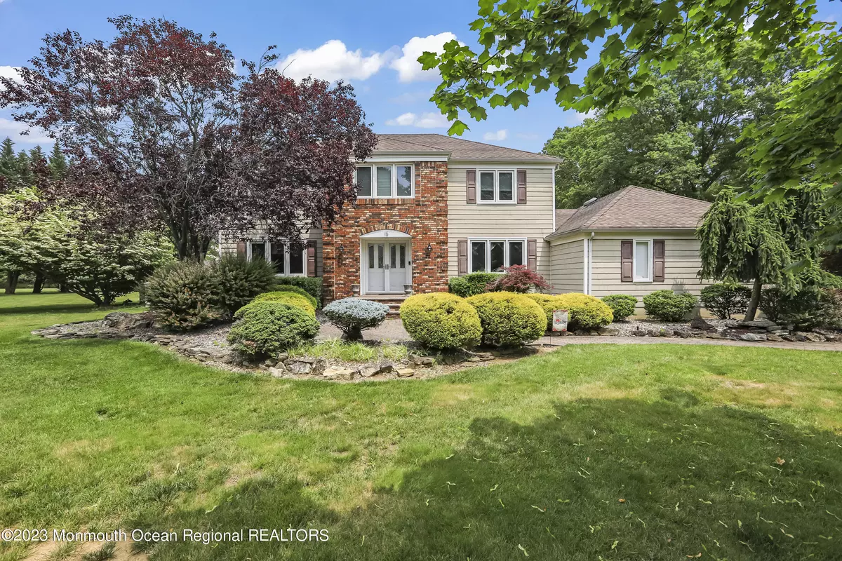 Holmdel, NJ 07733,15 Rambling Brook Drive