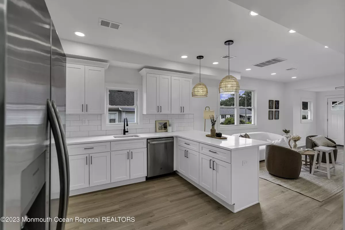 Atlantic Highlands, NJ 07716,30 Simpson Avenue