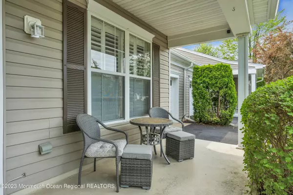 Lakewood, NJ 08701,14 Autumntide Drive