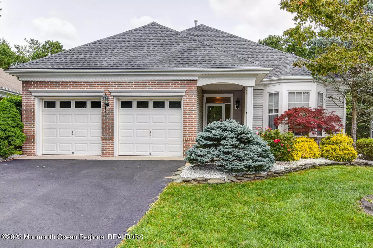 Lakewood, NJ 08701,12 Amberlands Court