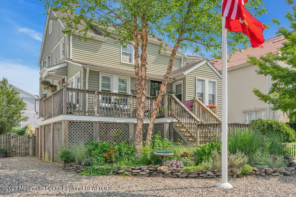 Point Pleasant Beach, NJ 08742,217 Central Avenue
