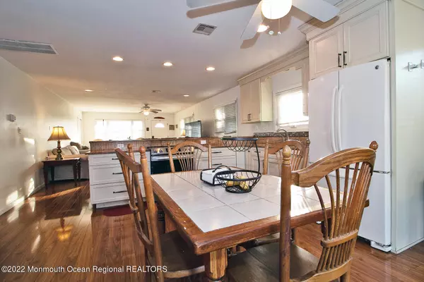 Toms River, NJ 08757,864 Jamaica Boulevard