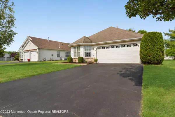 Lakewood, NJ 08701,35 Ivy Hill Road