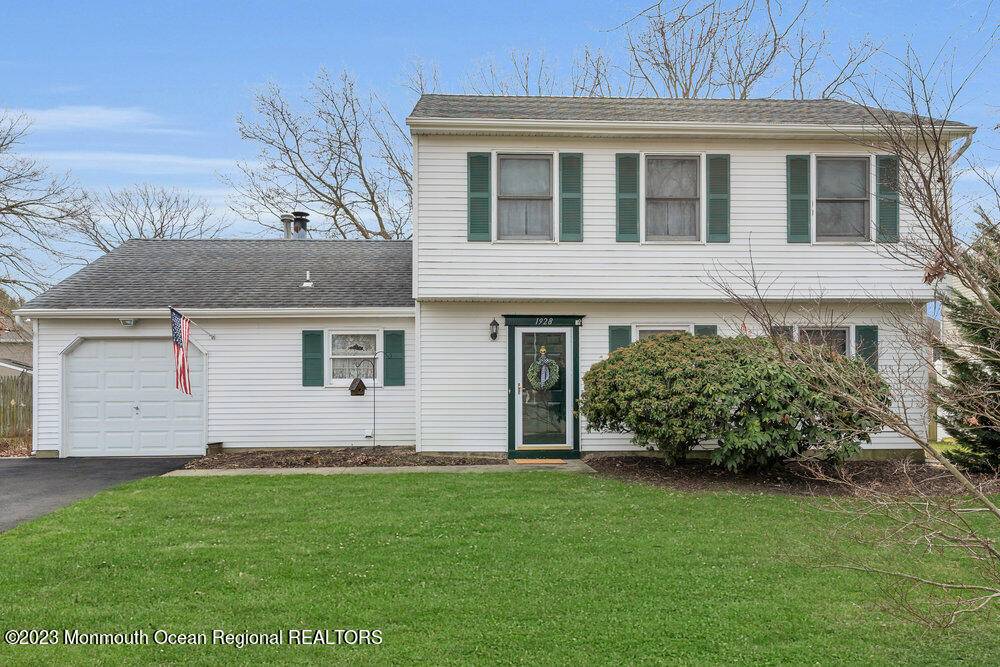 1928 Powder Horn Road, Toms River, NJ 08755