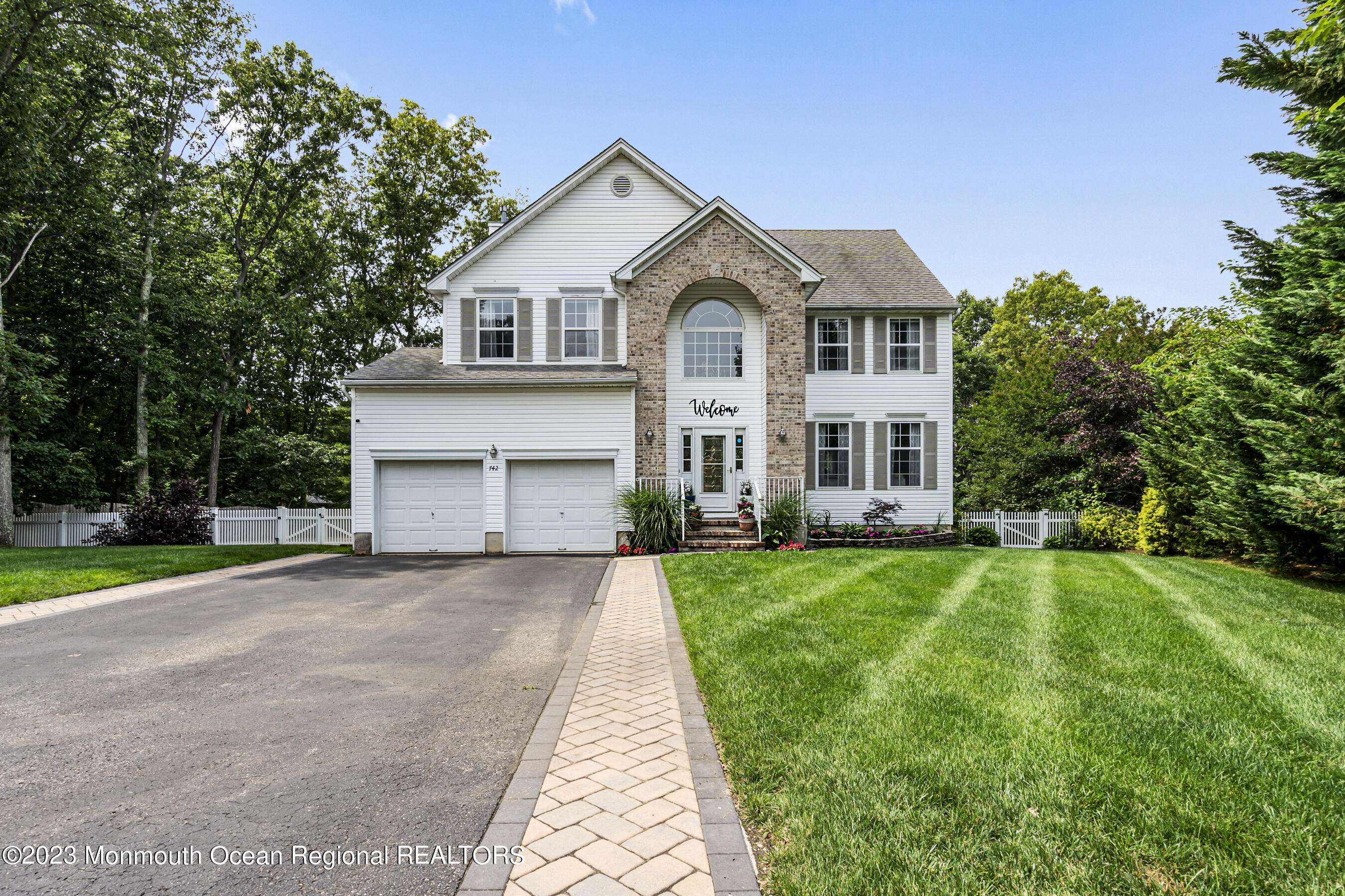 742 Spruce Hill Drive, Toms River, NJ 08753