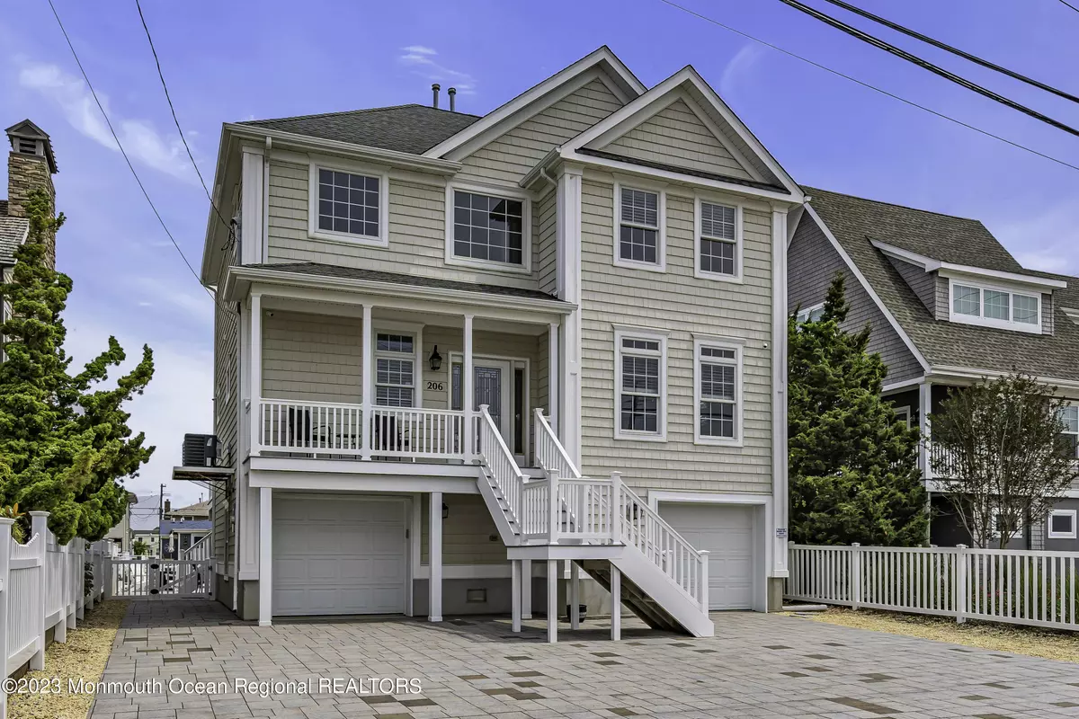 Lavallette, NJ 08735,206 N Lagoon Road