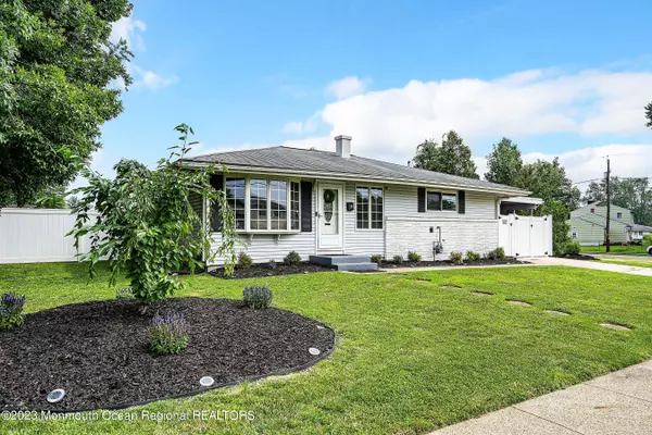 Burlington, NJ 08016,15 Larchmont Drive