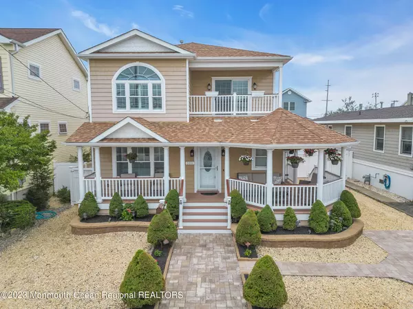 Lavallette, NJ 08735,108 New Jersey Avenue