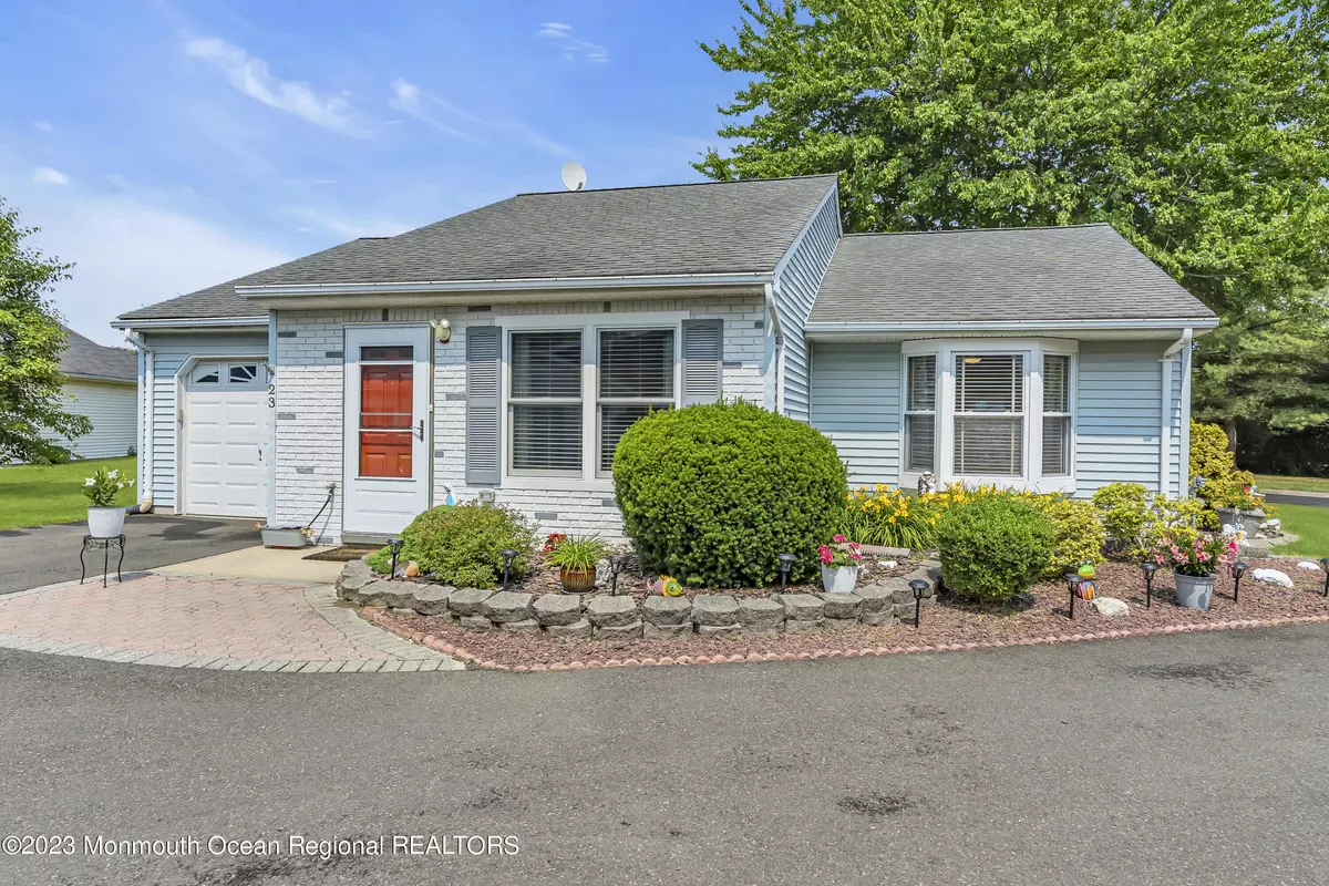 Freehold, NJ 07728,23 Carnaby Close #1000