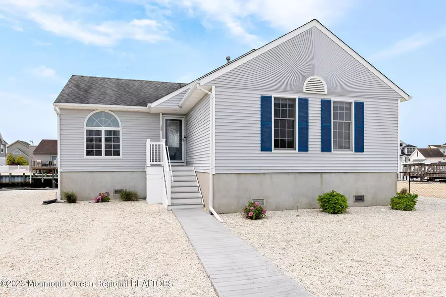 108 Alan Drive, Manahawkin, NJ 08050