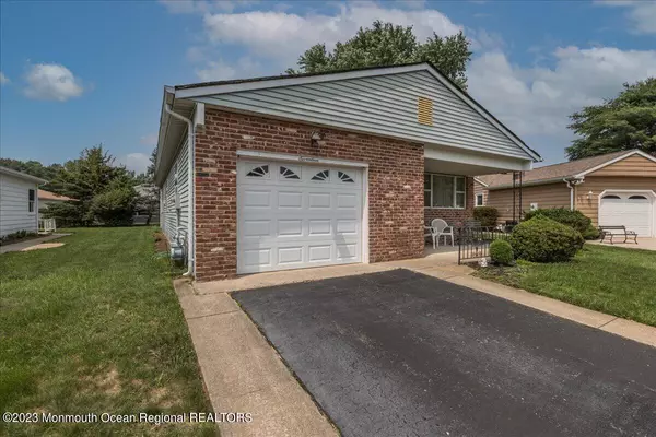 Toms River, NJ 08757,17 Madras Court