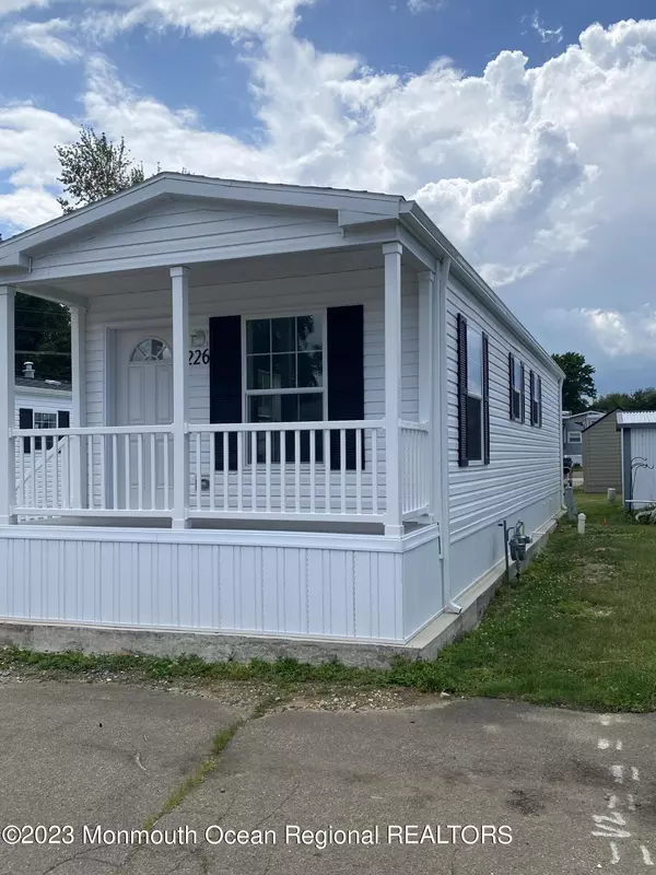 Hazlet, NJ 07730,226 Lane C