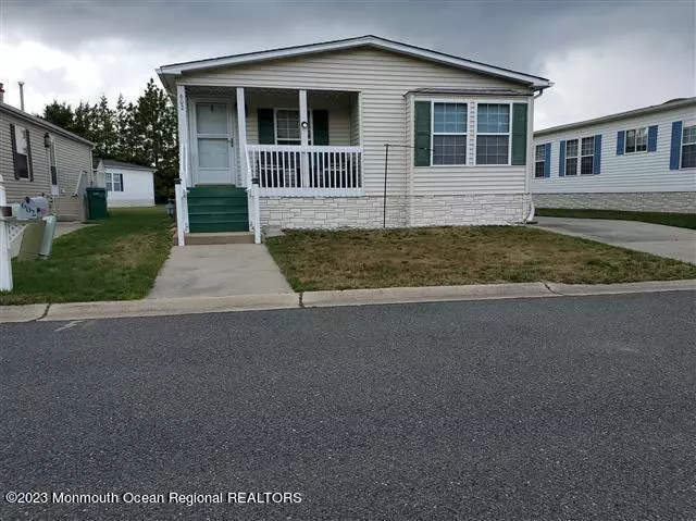 Whiting, NJ 08759,602 Walden Way