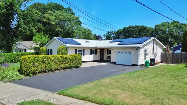 Matawan, NJ 07747,11 Oakshades Avenue