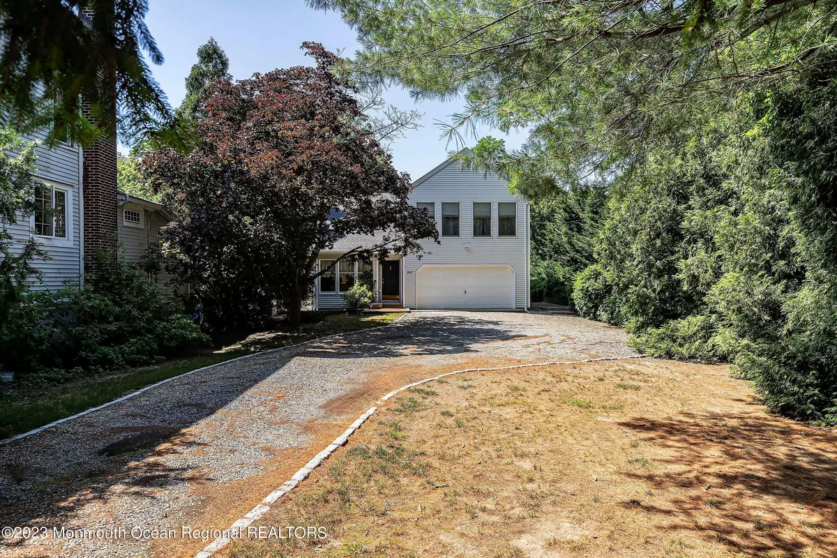 Fair Haven, NJ 07704,547 River Road