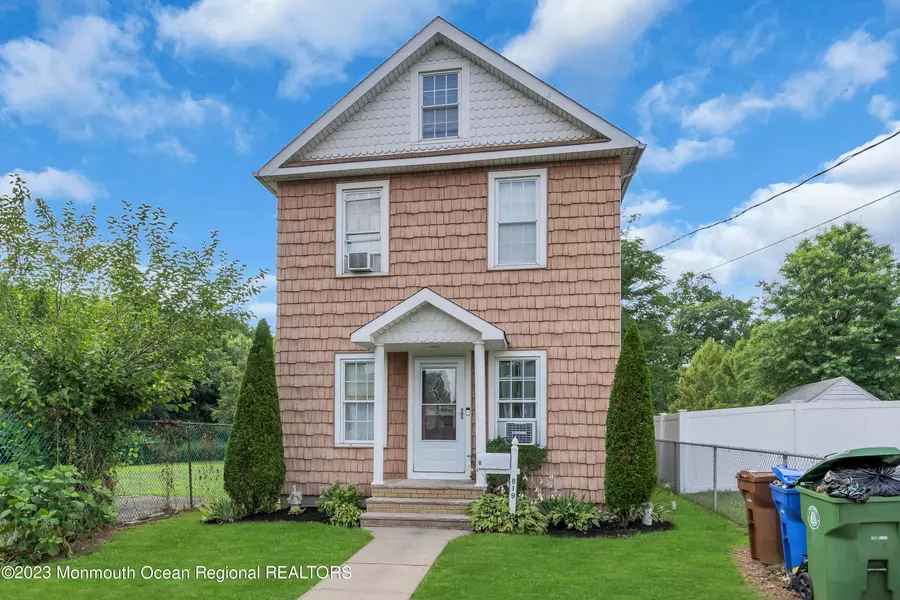 819 Rose Parkway, Linden City, NJ 07036