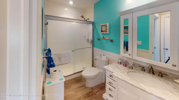 Lavallette, NJ 08735,114 Newark Avenue