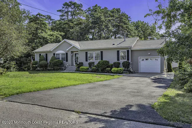 306 Cumberland Boulevard, Toms River, NJ 08757