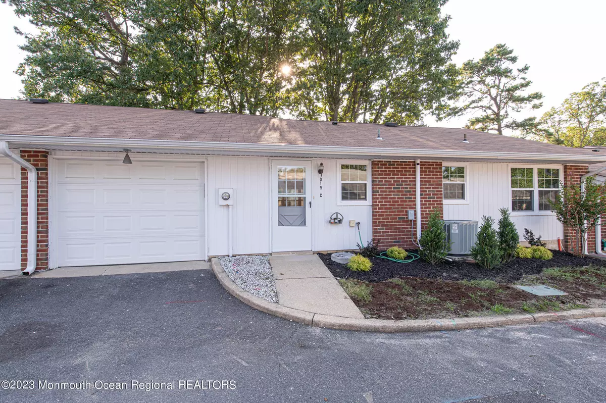 Lakewood, NJ 08701,815 Balmoral Court