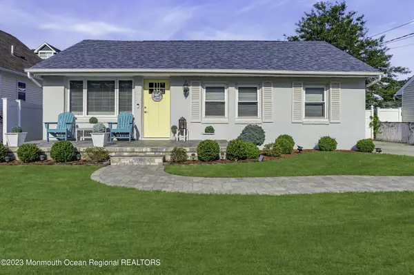 5 Pine Crest Drive,  Toms River,  NJ 08753