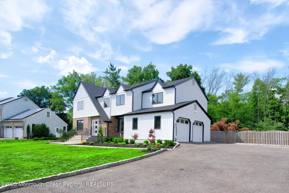 Marlboro, NJ 07746,43 Manor Drive