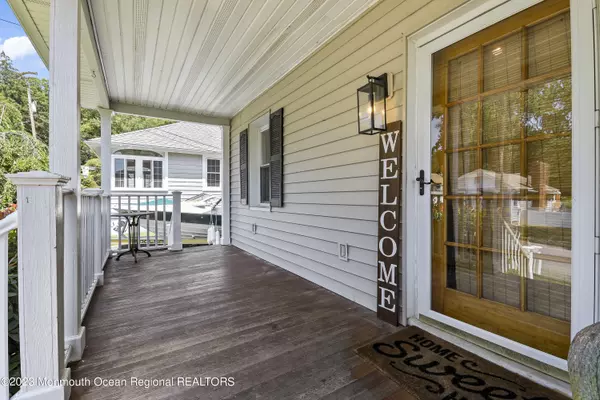 Atlantic Highlands, NJ 07716,14 Hudson Avenue