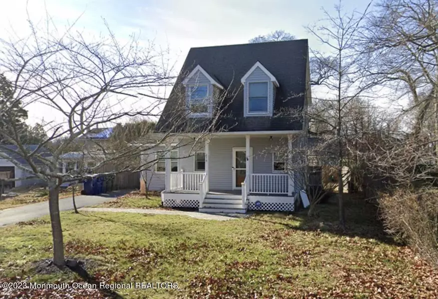 216 Chatham Avenue, Oakhurst, NJ 07755