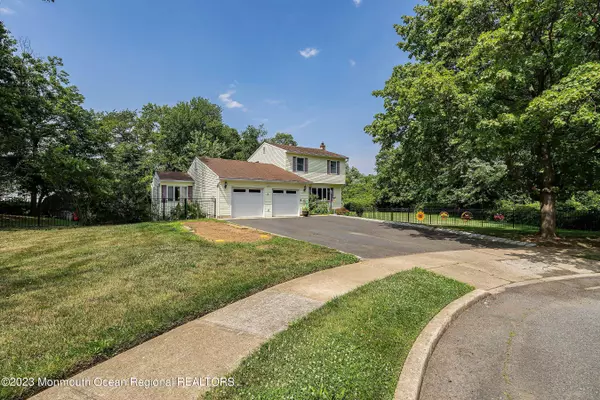 3 Kim Court, Hazlet, NJ 07730