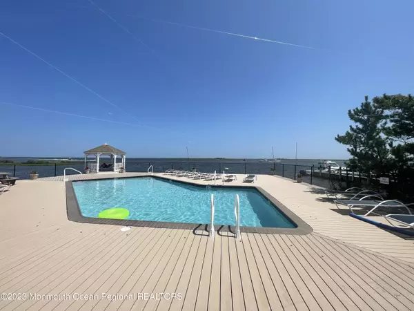 Barnegat, NJ 08005,441 E Bay Avenue #21