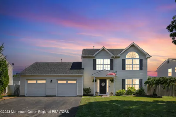 25 Gettysburg Drive, Howell, NJ 07731