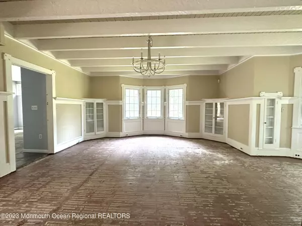 West Long Branch, NJ 07764,3 Beechwood Avenue