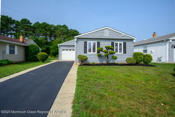 162 Davenport Road, Toms River, NJ 08757