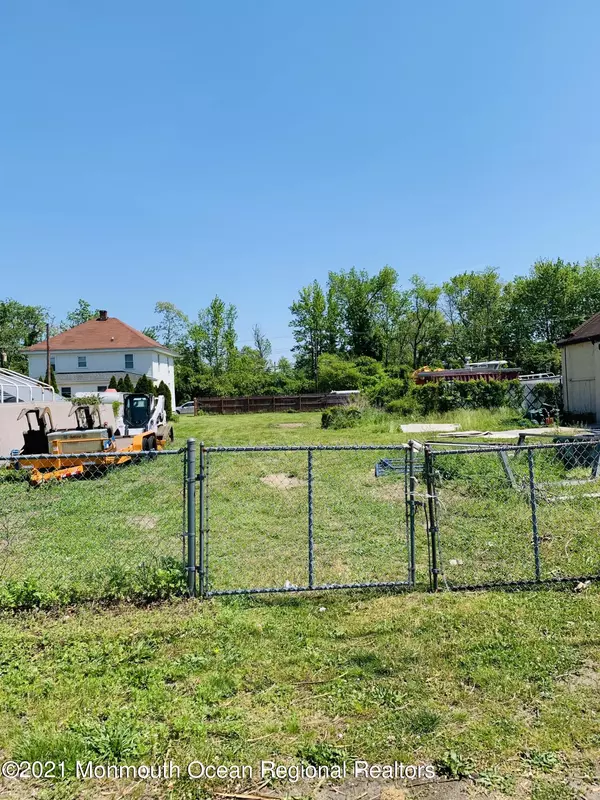 Belford, NJ 07718,68 Railroad Avenue