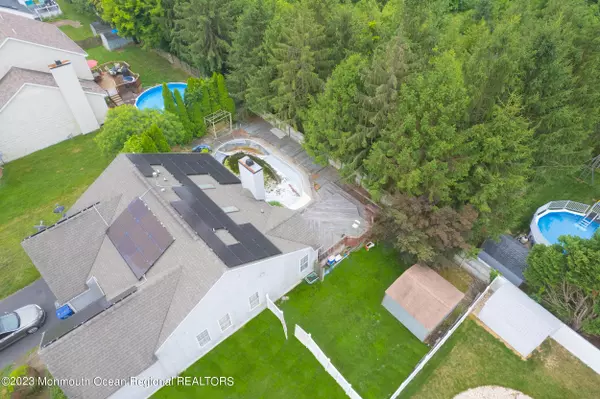 Burlington, NJ 08016,15 Quincy Manor Lane