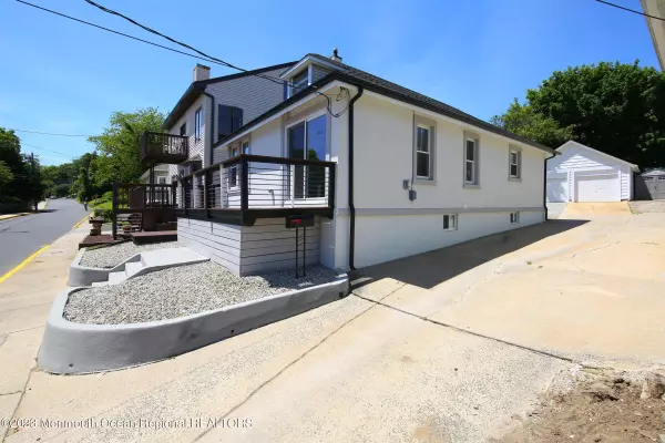 Highlands, NJ 07732,61 Portland Road