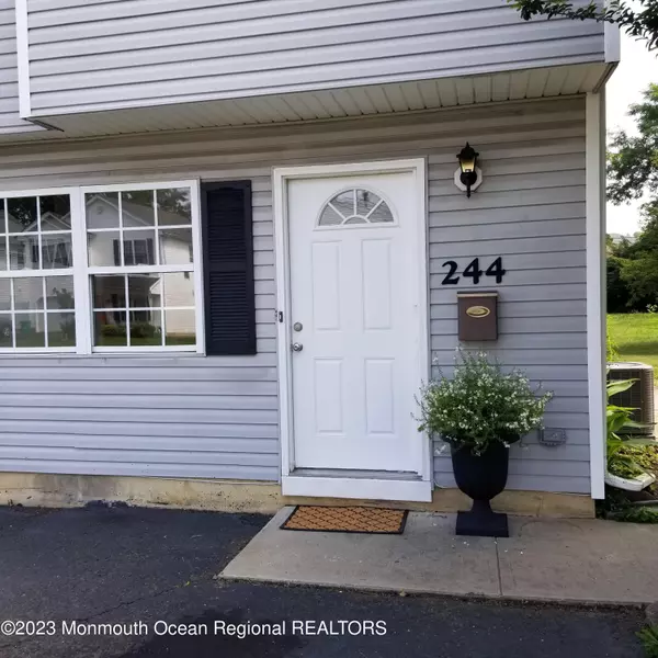 Keyport, NJ 07735,244 Raritan Street