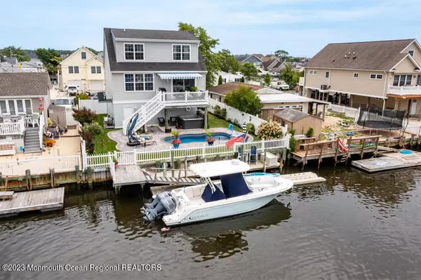 Little Egg Harbor, NJ 08087,20 Lake Michigan Drive