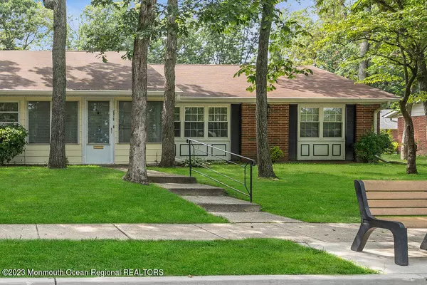 281 Huntington Drive, Lakewood, NJ 08701