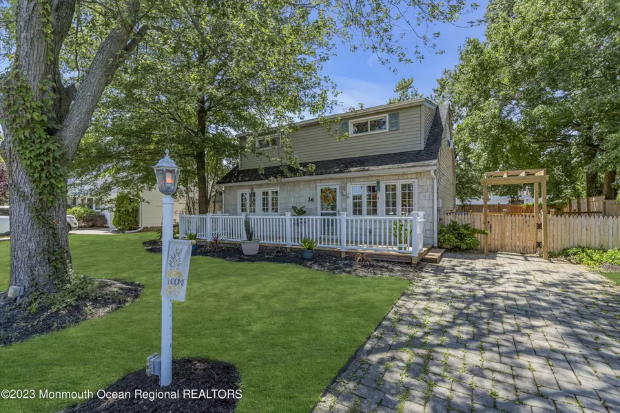 26 Monterey Drive, Hazlet, NJ 07730