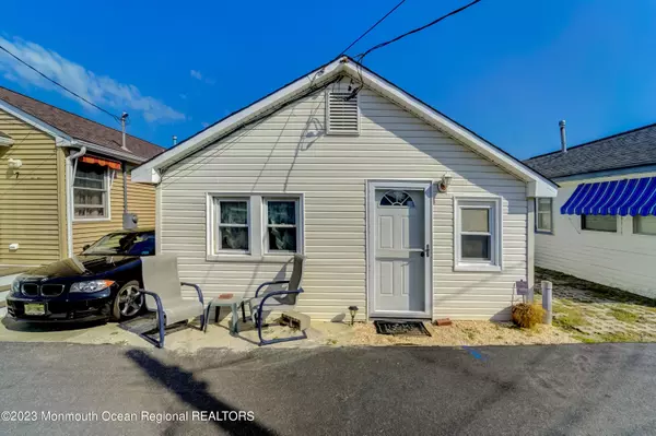 5 3rd Lane ##86, Seaside Park, NJ 08752