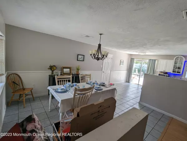 Lanoka Harbor, NJ 08734,103 Lawrence Drive