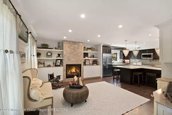 Englishtown, NJ 07726,16 Croydon Court