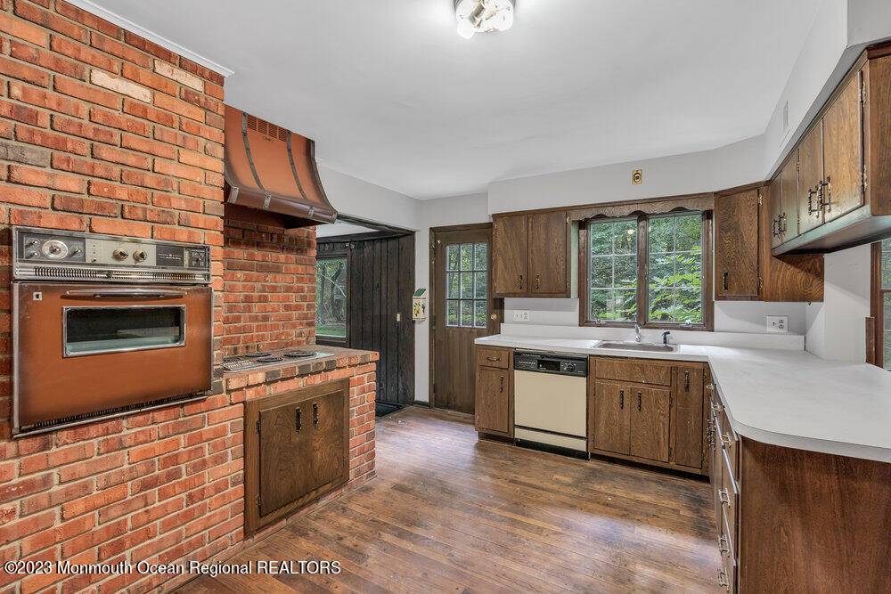 Tinton Falls, NJ 07724,96 Knollwood Drive
